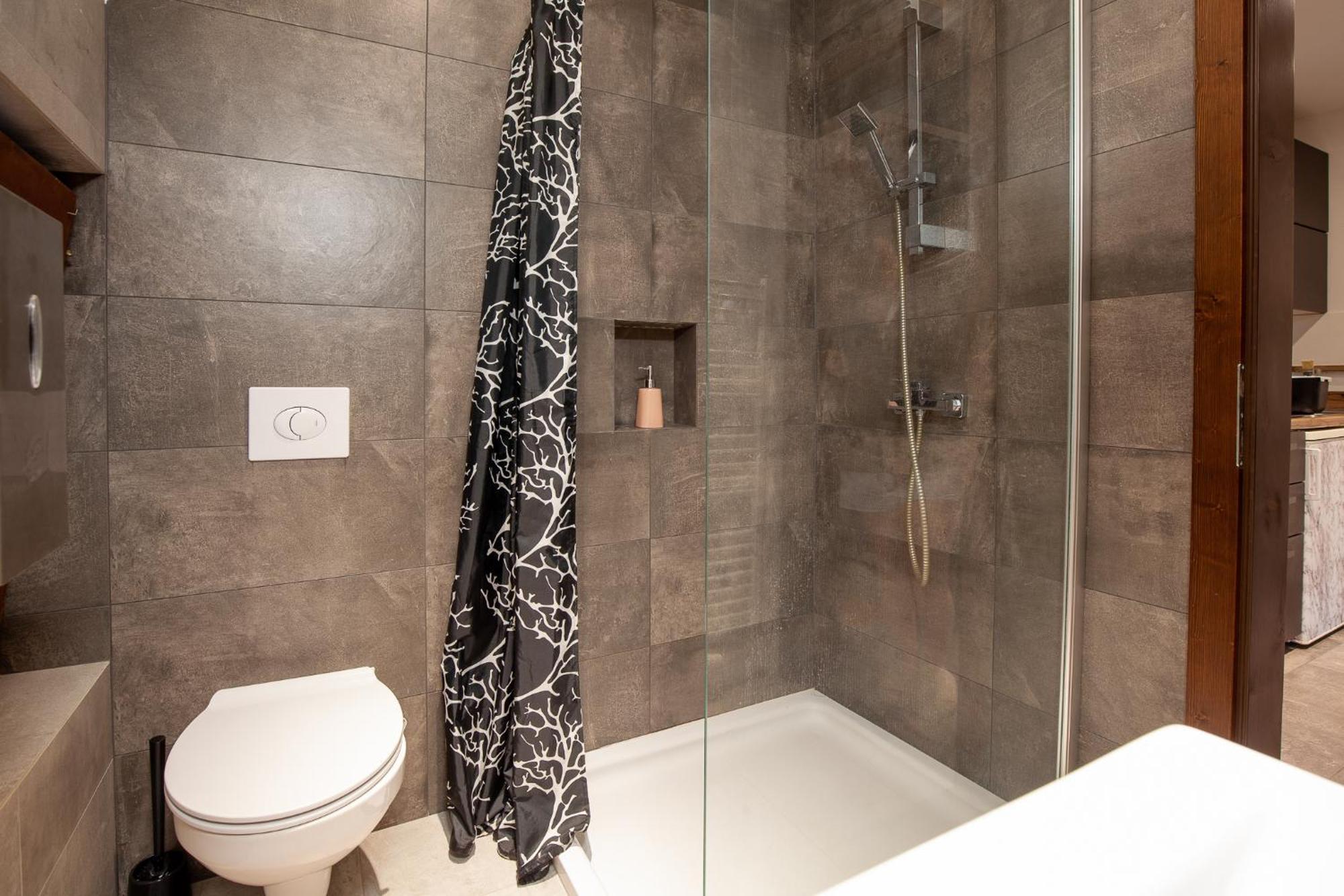 Kosir Apartment *